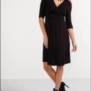 Brand new Thyme 3/4 sleeve black nursing/maternity dress size medium